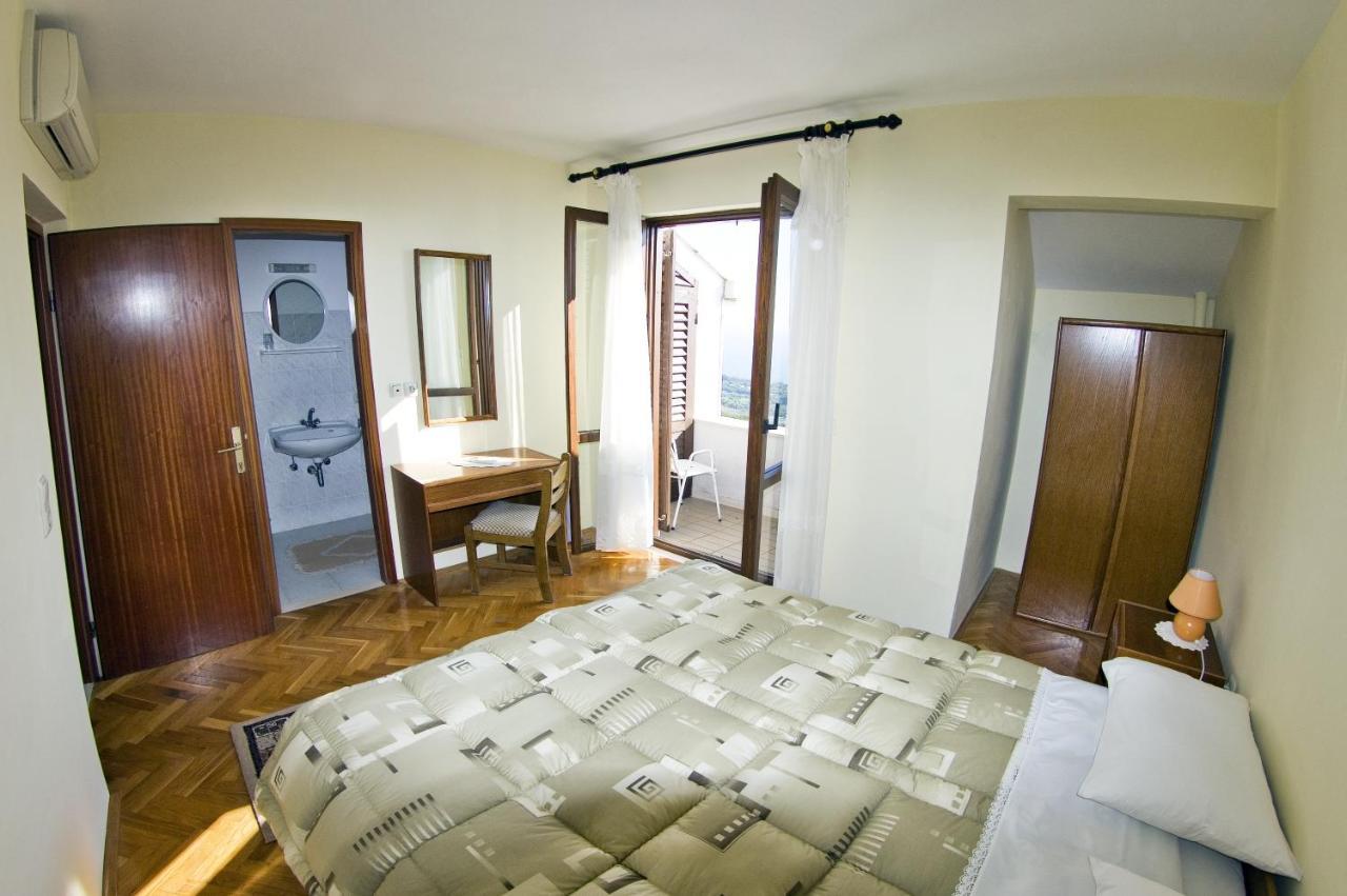 Guesthouse Moretic Orasac Exterior photo